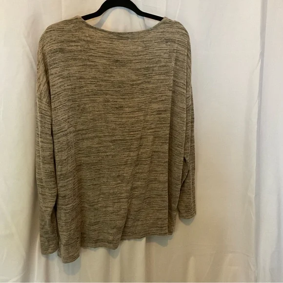 Loramendi Women’s Long Sleeve Heathered Oatmeal color with Black lace trim XL - Picture 6 of 16